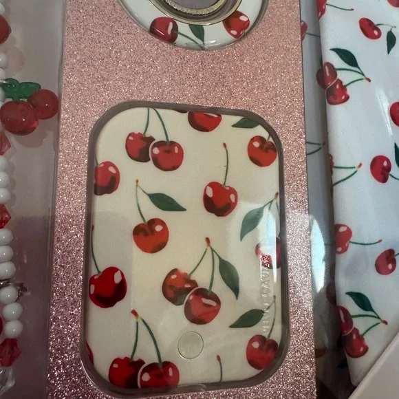 Velvet Caviar Cherry Travel Tech Set NIP - Picture 2 of 8